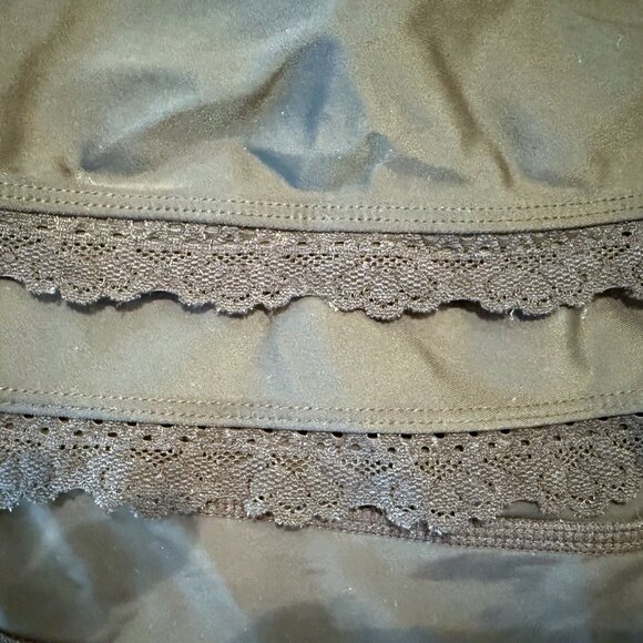 Size Torrid 3 - Black V-Neck Swimsuit with Skirt - Picture 3 of 6